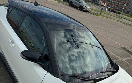 Toyota C-HR I рестайлинг, 2021 год, 2 950 000 рублей, 27 фотография