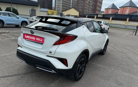 Toyota C-HR I рестайлинг, 2021 год, 2 950 000 рублей, 5 фотография