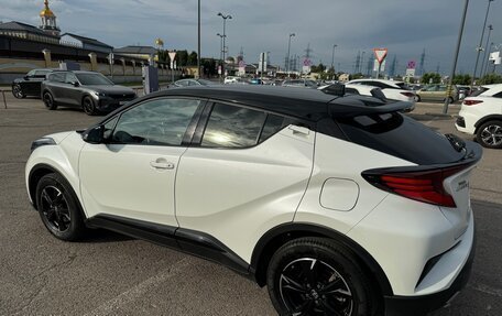 Toyota C-HR I рестайлинг, 2021 год, 2 950 000 рублей, 29 фотография