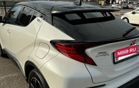 Toyota C-HR I рестайлинг, 2021 год, 2 950 000 рублей, 28 фотография