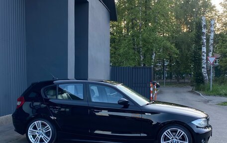 BMW 1 серия, 2006 год, 730 000 рублей, 3 фотография