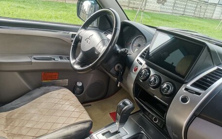 Mitsubishi Pajero Sport II рестайлинг, 2008 год, 1 999 000 рублей, 14 фотография