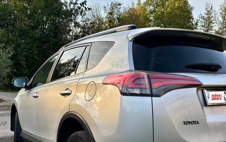 Toyota RAV4, 2016 год, 1 850 000 рублей, 4 фотография