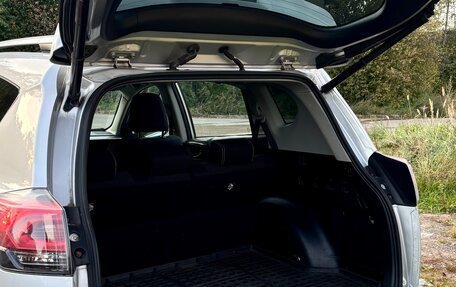 Toyota RAV4, 2016 год, 1 850 000 рублей, 6 фотография