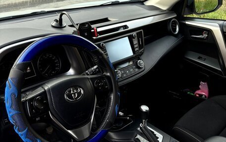 Toyota RAV4, 2016 год, 1 850 000 рублей, 9 фотография