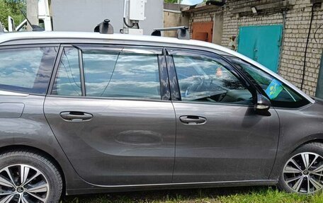 Citroen C4 Picasso II рестайлинг, 2018 год, 1 700 000 рублей, 5 фотография