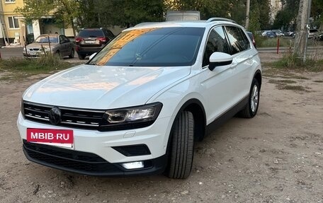Volkswagen Tiguan II, 2018 год, 1 990 000 рублей, 3 фотография