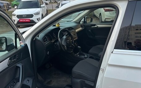 Volkswagen Tiguan II, 2018 год, 1 990 000 рублей, 12 фотография