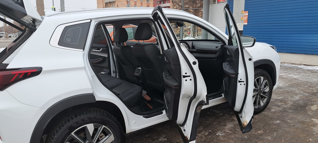 Exeed TXL, 2023 год, 1 850 000 рублей, 17 фотография