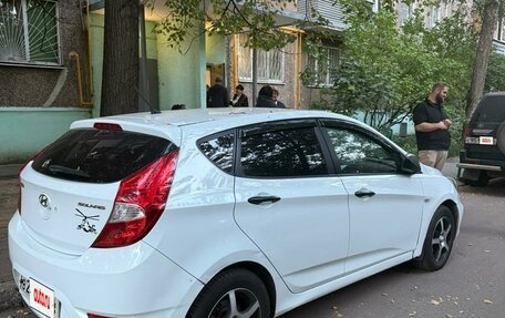 Hyundai Solaris II рестайлинг, 2012 год, 650 000 рублей, 3 фотография