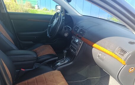 Toyota Avensis III рестайлинг, 2006 год, 990 000 рублей, 10 фотография