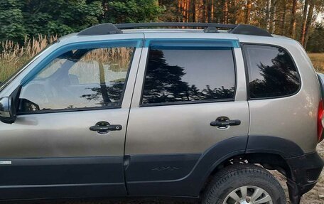 Chevrolet Niva I рестайлинг, 2011 год, 470 000 рублей, 4 фотография