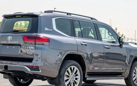 Toyota Land Cruiser, 2024 год, 13 460 000 рублей, 2 фотография