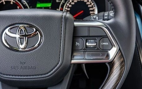 Toyota Land Cruiser, 2024 год, 13 460 000 рублей, 9 фотография