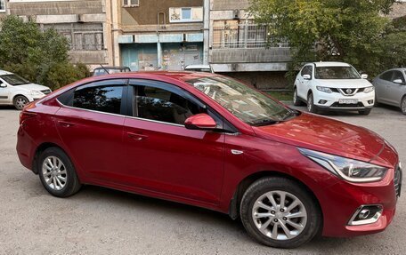 Hyundai Solaris II рестайлинг, 2018 год, 1 200 000 рублей, 1 фотография