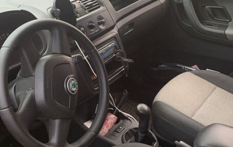 Skoda Fabia II, 2010 год, 399 999 рублей, 6 фотография