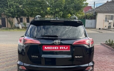 Toyota RAV4, 2018 год, 2 фотография