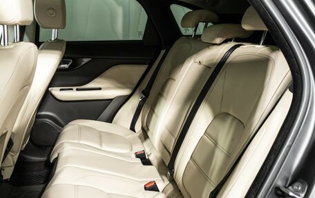 Jaguar F-Pace, 2017 год, 2 899 898 рублей, 10 фотография