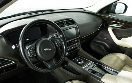 Jaguar F-Pace, 2017 год, 2 899 898 рублей, 11 фотография