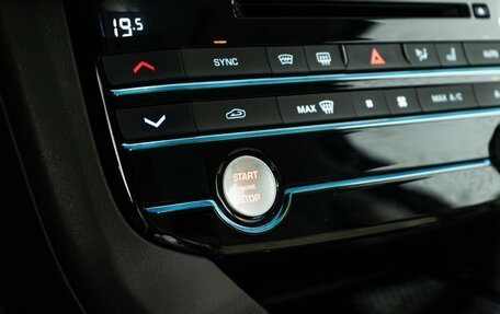 Jaguar F-Pace, 2017 год, 2 899 898 рублей, 23 фотография