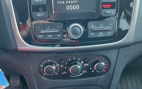 Renault Logan II, 2014 год, 850 000 рублей, 15 фотография