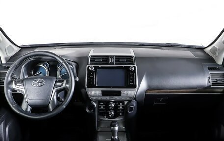 Toyota Land Cruiser Prado 150 рестайлинг 2, 2018 год, 4 490 000 рублей, 13 фотография