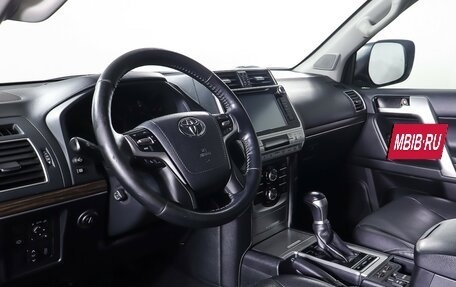 Toyota Land Cruiser Prado 150 рестайлинг 2, 2018 год, 4 490 000 рублей, 14 фотография
