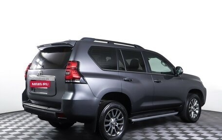 Toyota Land Cruiser Prado 150 рестайлинг 2, 2018 год, 4 490 000 рублей, 5 фотография