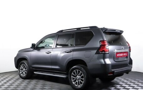 Toyota Land Cruiser Prado 150 рестайлинг 2, 2018 год, 4 490 000 рублей, 7 фотография