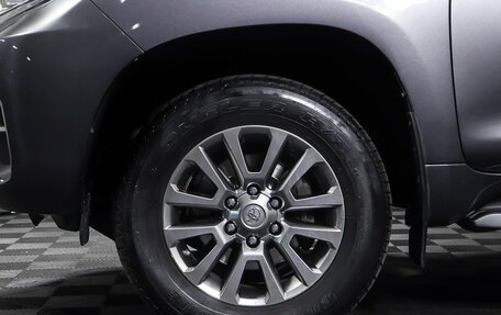 Toyota Land Cruiser Prado 150 рестайлинг 2, 2018 год, 4 490 000 рублей, 30 фотография
