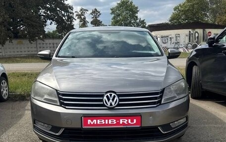 Volkswagen Passat B7, 2012 год, 970 000 рублей, 1 фотография