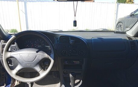 Mitsubishi Mirage VI рестайлинг, 2000 год, 210 000 рублей, 9 фотография