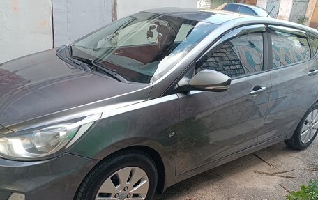 Hyundai Solaris II рестайлинг, 2011 год, 850 000 рублей, 10 фотография