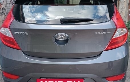 Hyundai Solaris II рестайлинг, 2011 год, 850 000 рублей, 3 фотография