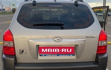 Hyundai Tucson III, 2005 год, 700 000 рублей, 2 фотография