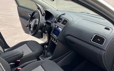 Volkswagen Polo VI (EU Market), 2011 год, 620 000 рублей, 14 фотография