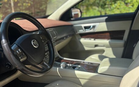 Jaguar XF I рестайлинг, 2009 год, 1 000 000 рублей, 10 фотография