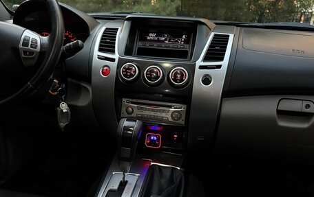 Mitsubishi Pajero Sport II рестайлинг, 2012 год, 1 325 000 рублей, 25 фотография