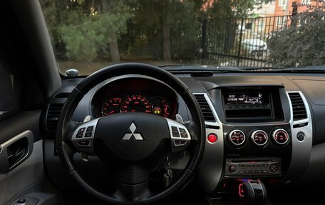 Mitsubishi Pajero Sport II рестайлинг, 2012 год, 1 325 000 рублей, 24 фотография