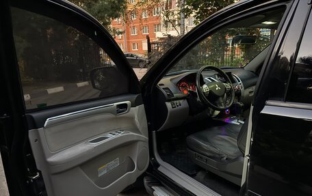 Mitsubishi Pajero Sport II рестайлинг, 2012 год, 1 325 000 рублей, 21 фотография