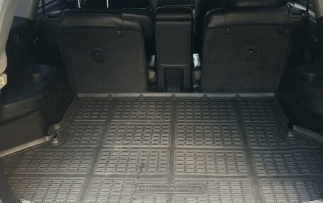 Toyota Highlander III, 2013 год, 2 050 000 рублей, 15 фотография