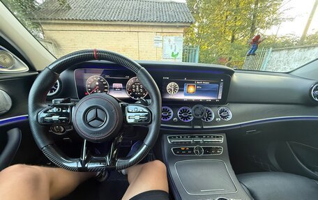 Mercedes-Benz E-Класс, 2020 год, 4 300 000 рублей, 15 фотография
