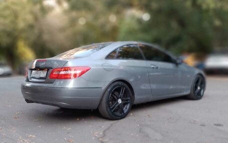 Mercedes-Benz E-Класс, 2011 год, 1 285 000 рублей, 6 фотография