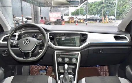Volkswagen T-Roc I, 2022 год, 1 230 555 рублей, 9 фотография