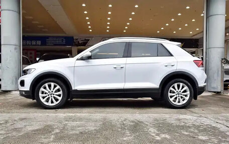 Volkswagen T-Roc I, 2022 год, 1 230 555 рублей, 8 фотография