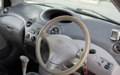 Toyota Platz, 2000 год, 380 000 рублей, 11 фотография