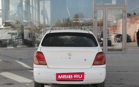 Toyota Platz, 2000 год, 380 000 рублей, 6 фотография