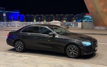 Mercedes-Benz E-Класс, 2023 год, 5 200 000 рублей, 4 фотография