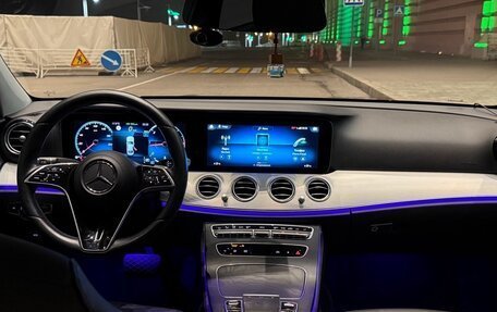 Mercedes-Benz E-Класс, 2023 год, 5 200 000 рублей, 15 фотография