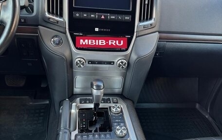 Toyota Land Cruiser 200, 2021 год, 9 000 000 рублей, 5 фотография